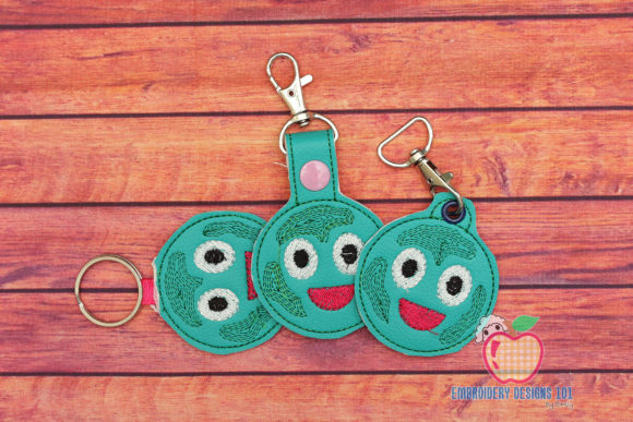 Cartoon Earth ITH Keyfob: Seasonal Embroidery Review